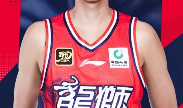 广州男篮官宣：徐昕续约4年B类合同租借加盟 曝广东有回购条款